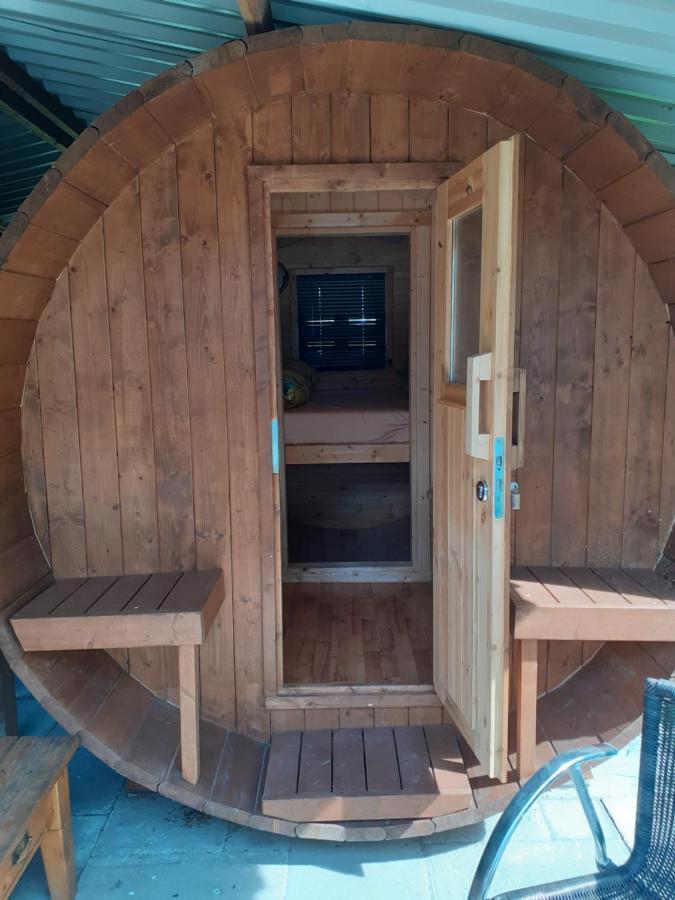 Wijndomein De Vier Ambachten -Overnachten In De Wijngaard Simonshaven Esterno foto