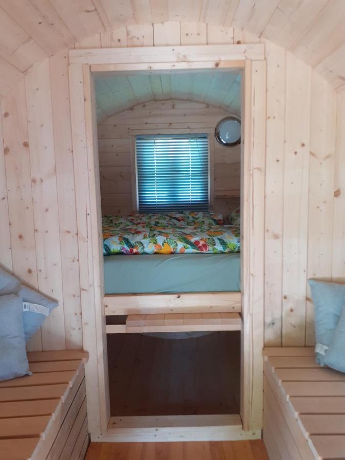 Wijndomein De Vier Ambachten -Overnachten In De Wijngaard Simonshaven Esterno foto